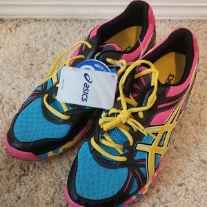 Asics shoes, brand new.